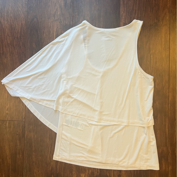 Armani Exchange White Asymmetrical Top NWT NEW Size XS - Picture 5 of 7